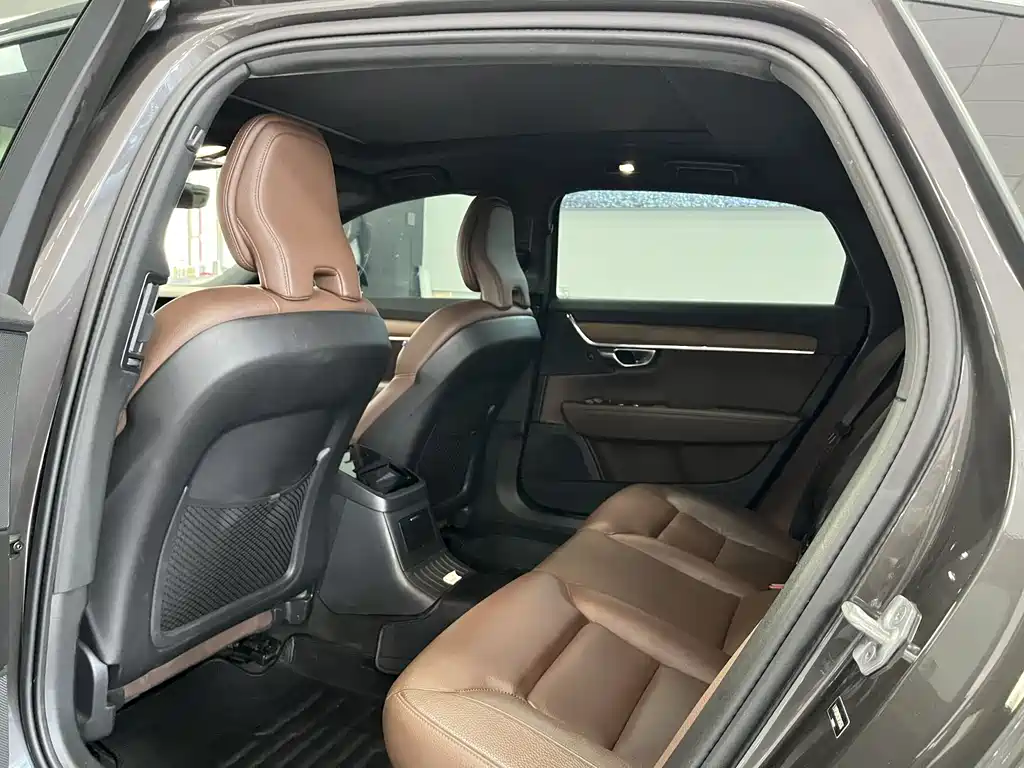 Volvo S90 PHEV 2021 — фото 11