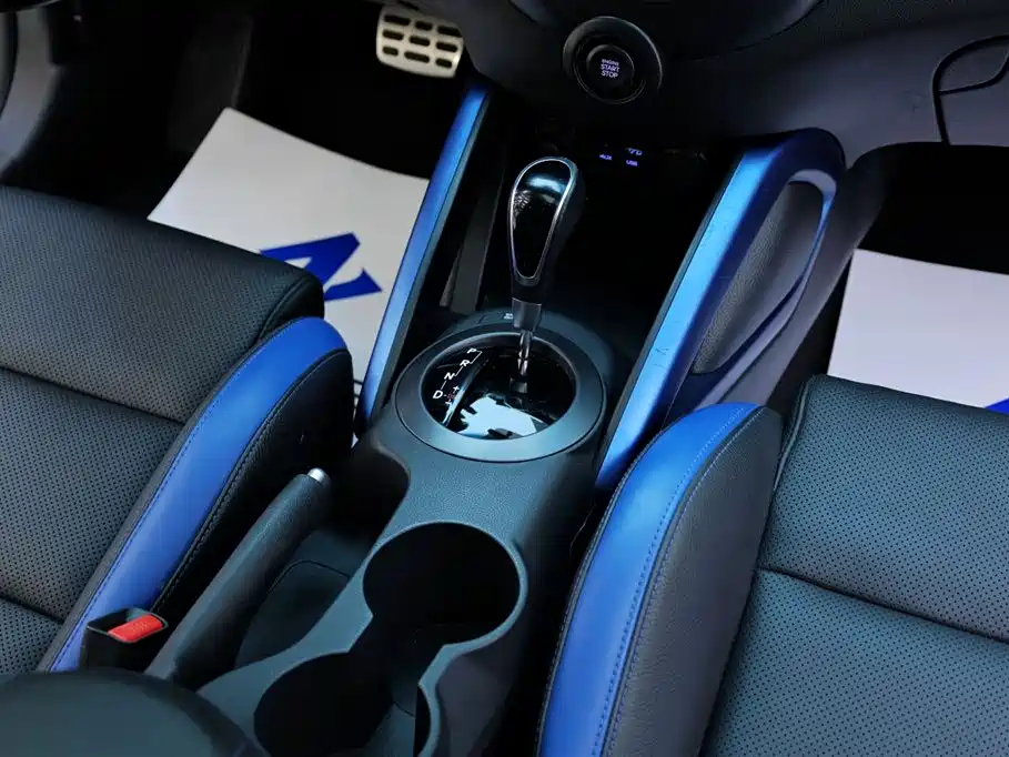 Hyundai Veloster 2015 — фото 21