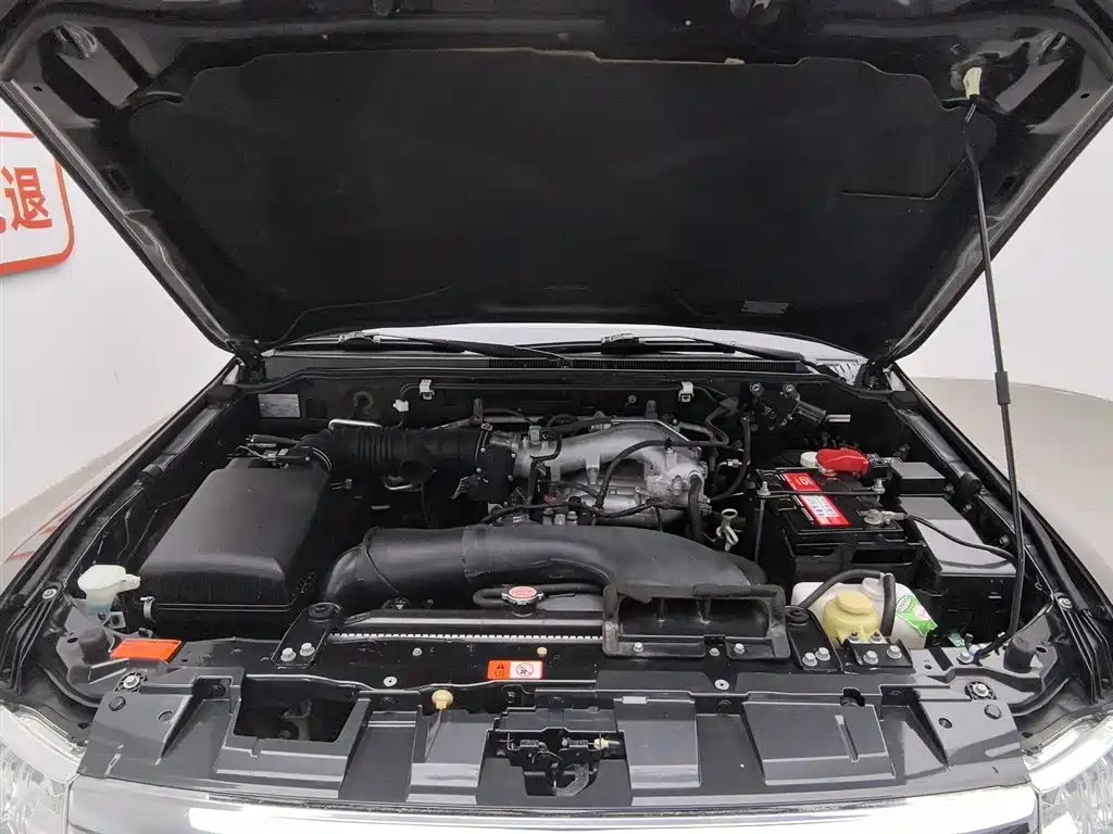 Mitsubishi Pajero 2015