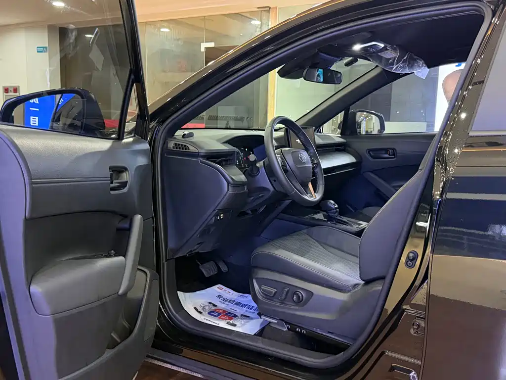 Toyota Frontlander 2026