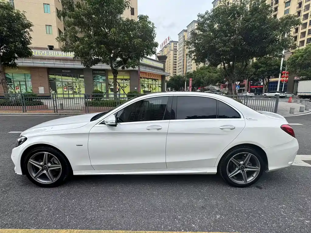 Mercedes-Benz C-Class 2018