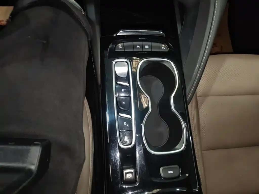 Buick Envision Plus 2023 — фото 14