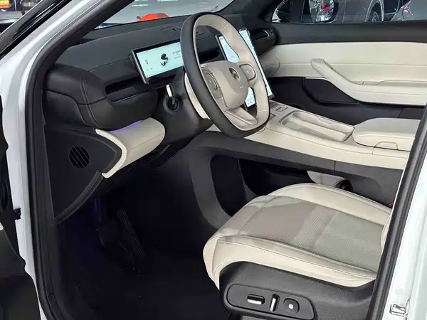 NIO ES6 2025