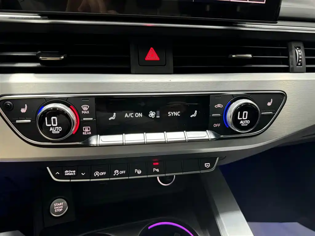 Audi A4L 2021 — фото 18