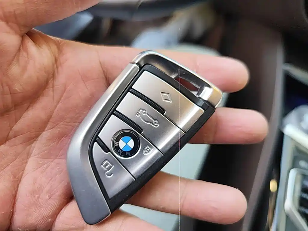 BMW 5 Series New Energy 2020 — фото 9