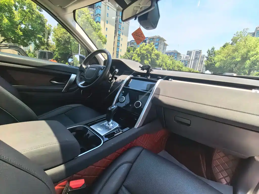 Land Rover Discovery Sport 2021 — фото 11