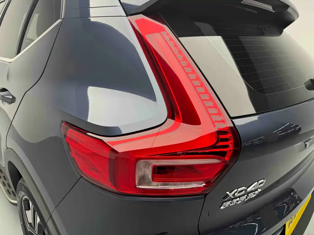 Volvo XC40 2021 — фото 19