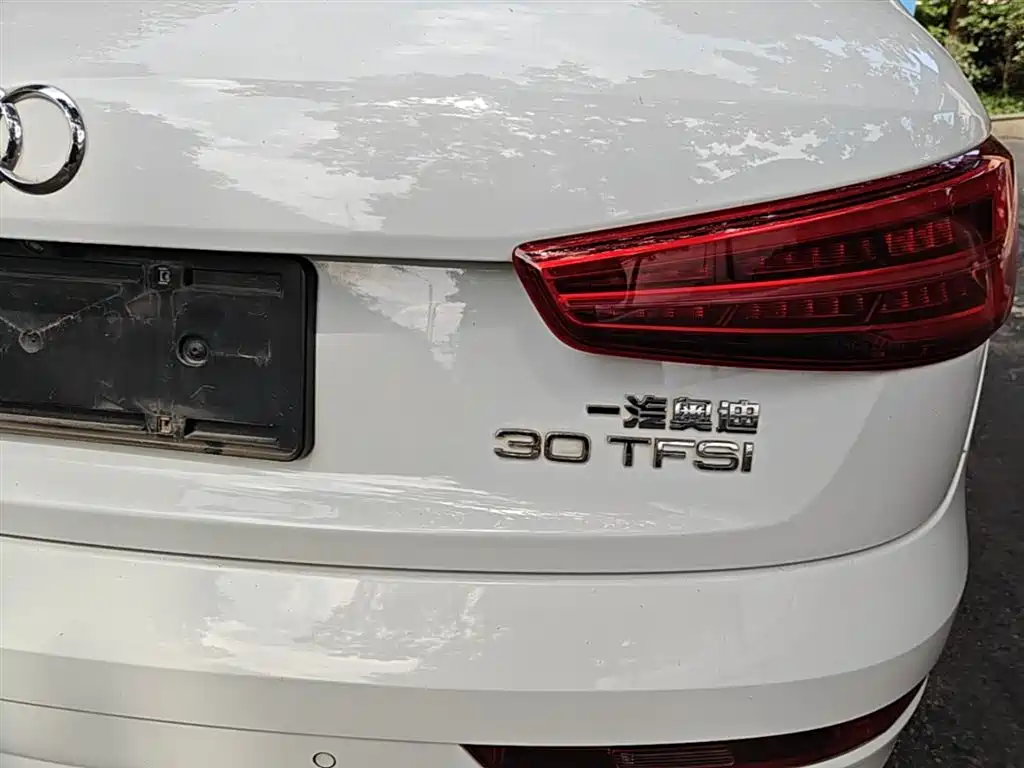 Audi Q3 2017 — фото 8