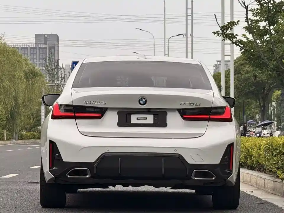BMW 3 Series 2023