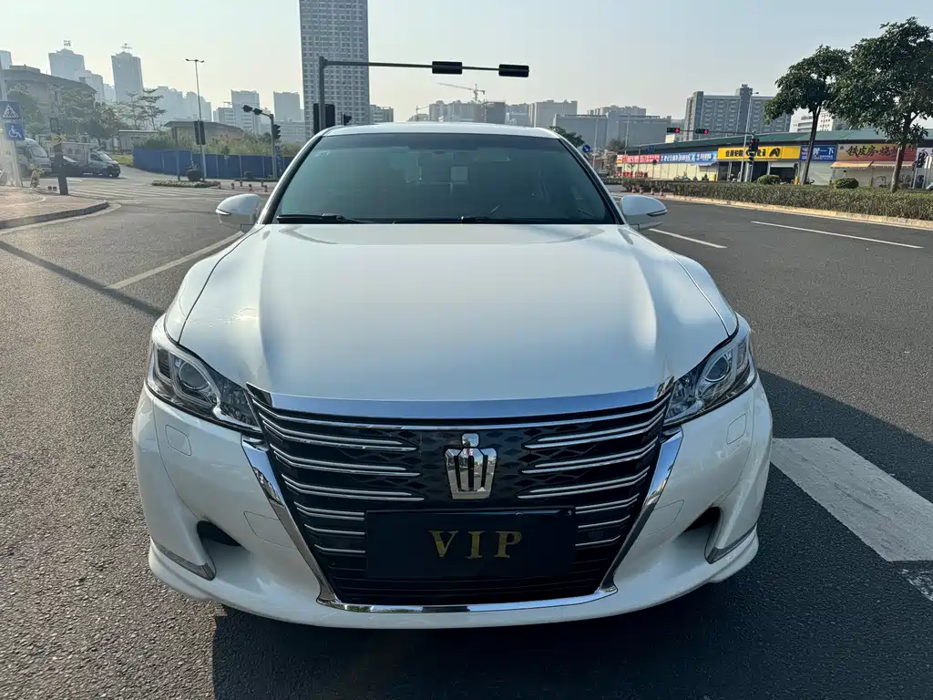 Toyota Crown 2016 — фото 2