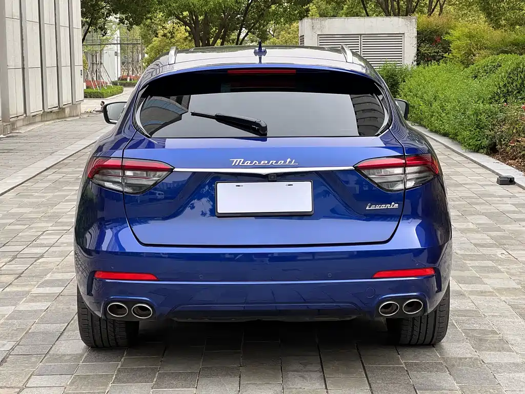 Maserati Levante 2023 — фото 5