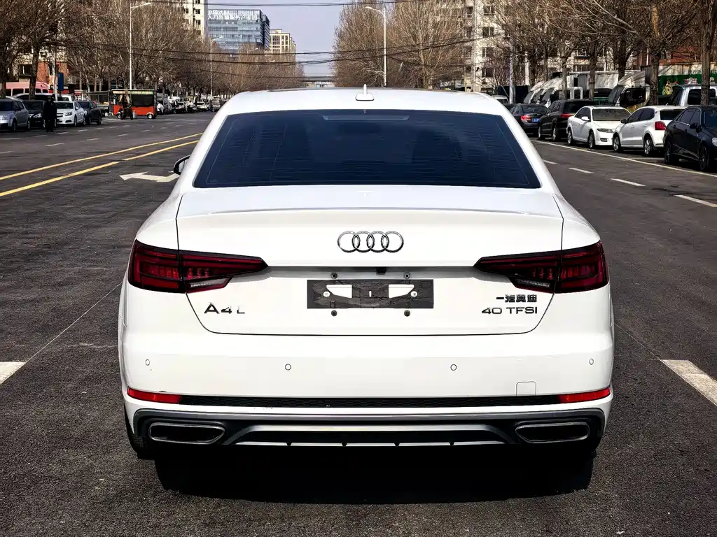 Audi A4L 2020 — фото 11