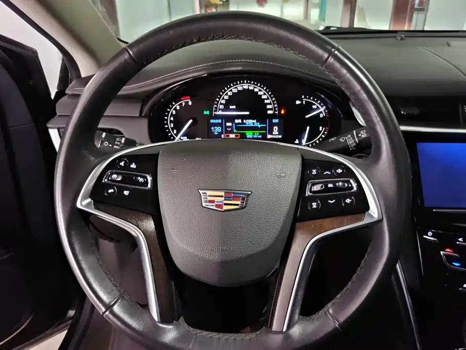 Cadillac XTS 2019 — фото 15