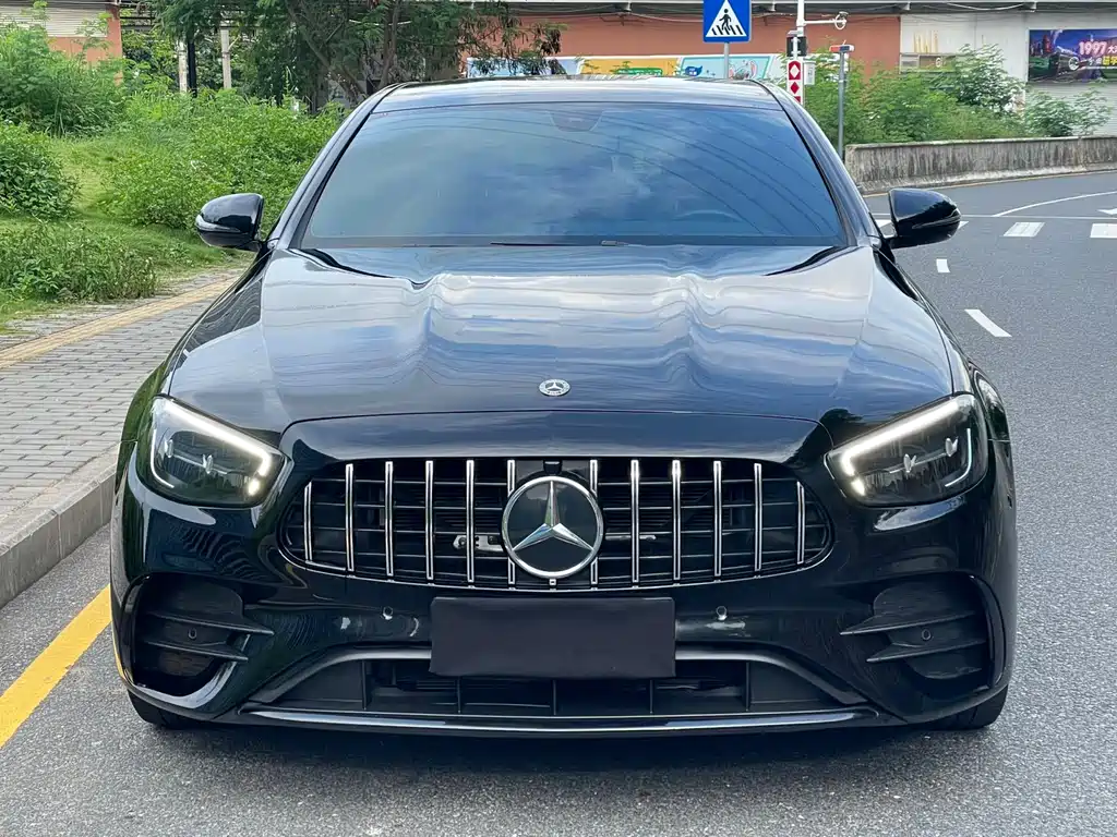 Mercedes-Benz E-Class 2022