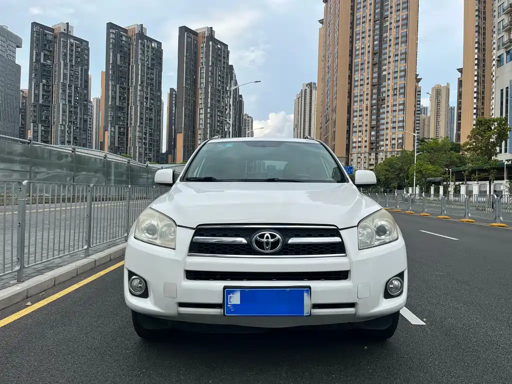 Toyota RAV4 2013