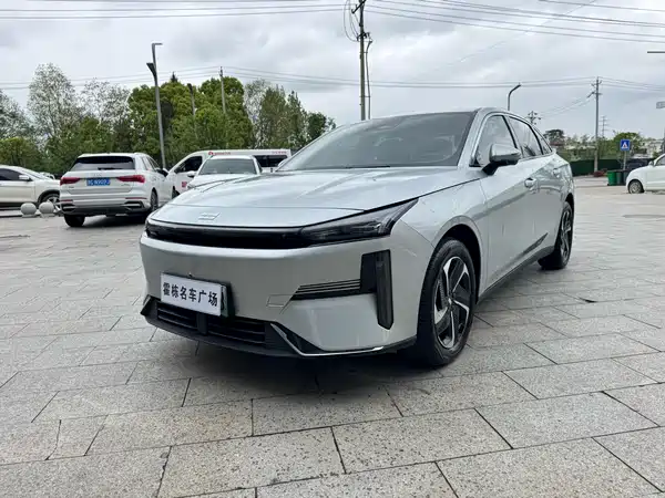 Geely Galaxy L6 2025