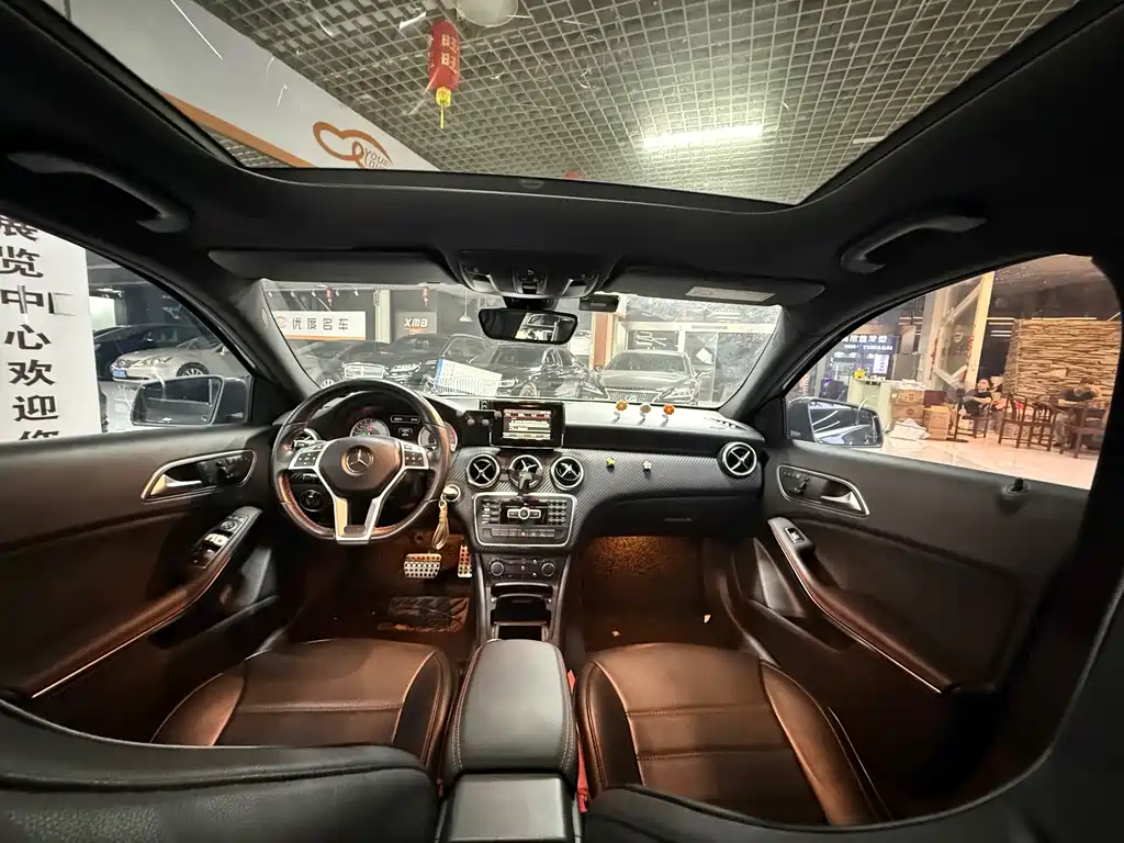 Mercedes-Benz A-Class 2016 — фото 17