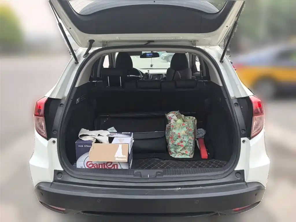 Honda Vezel 2017 — фото 10