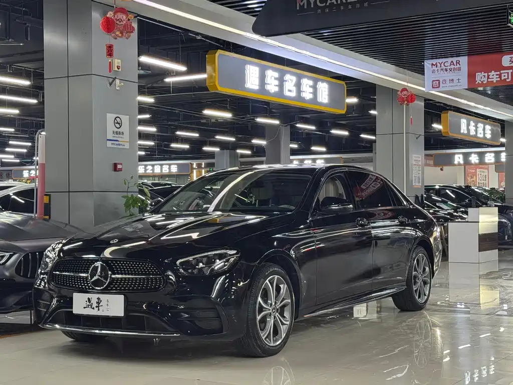 Mercedes-Benz E-Class 2022