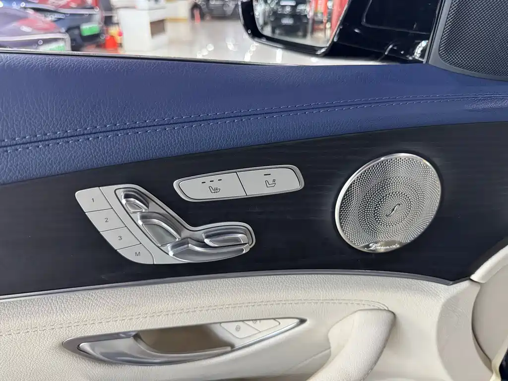 Mercedes-Benz E-Class 2022