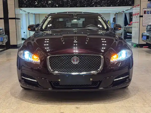 Jaguar XJ 2013