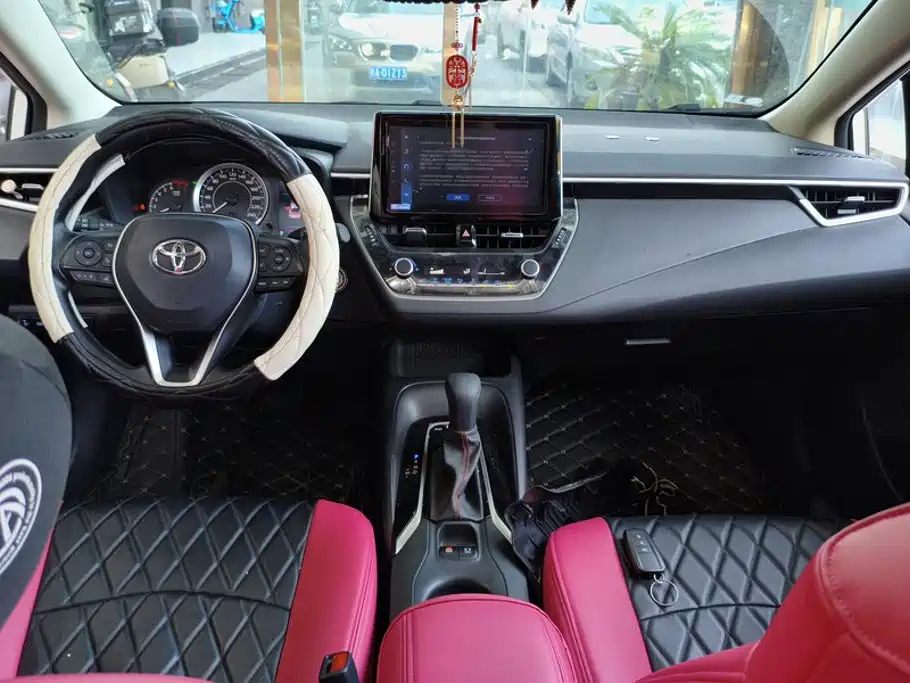 Toyota Corolla 2023 — фото 12