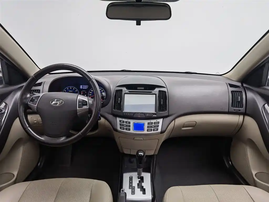 Hyundai Elantra 2011