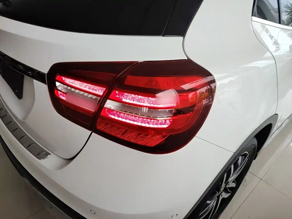 Mercedes-Benz GLA 2017 — фото 8