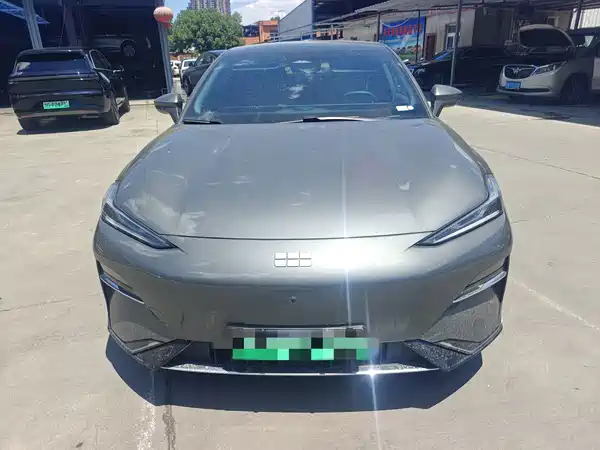 Geely Galaxy E8 2024