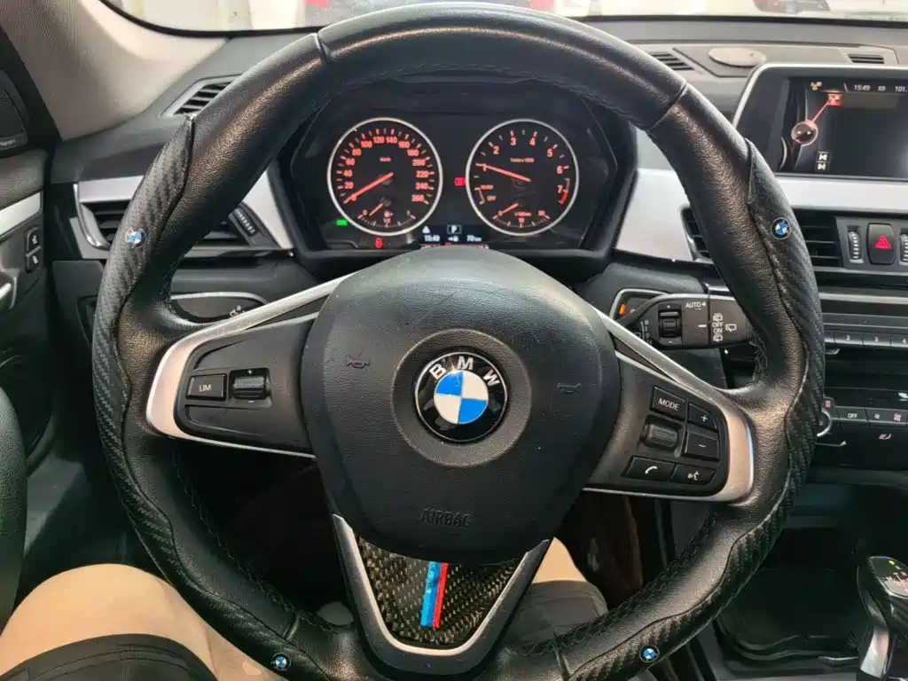 BMW X1 2017 — фото 11