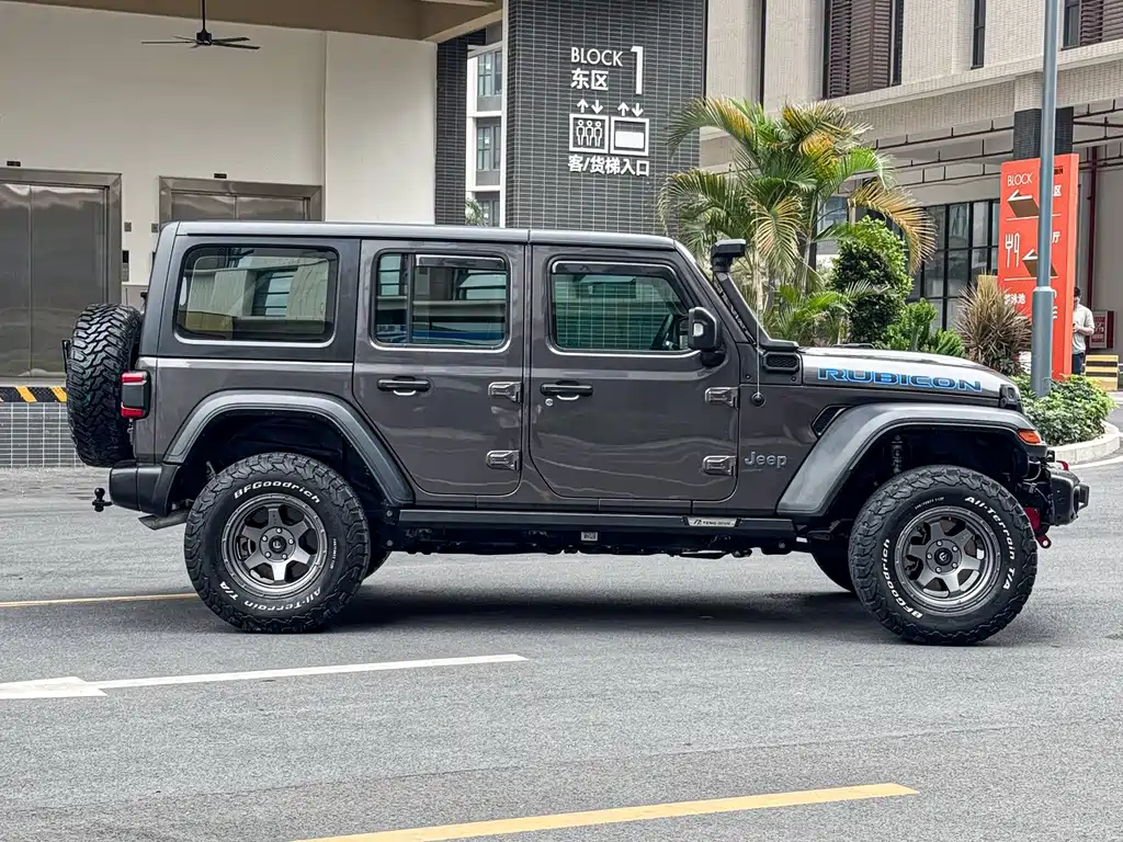 Jeep Wrangler New Energy 2021 — фото 2