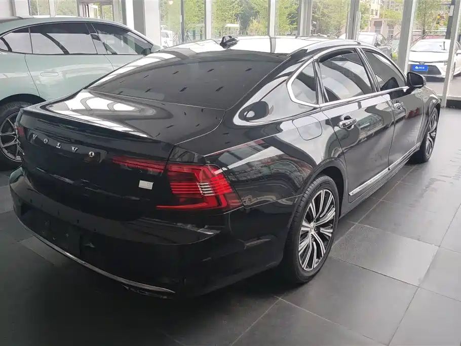 Volvo S90 PHEV 2020