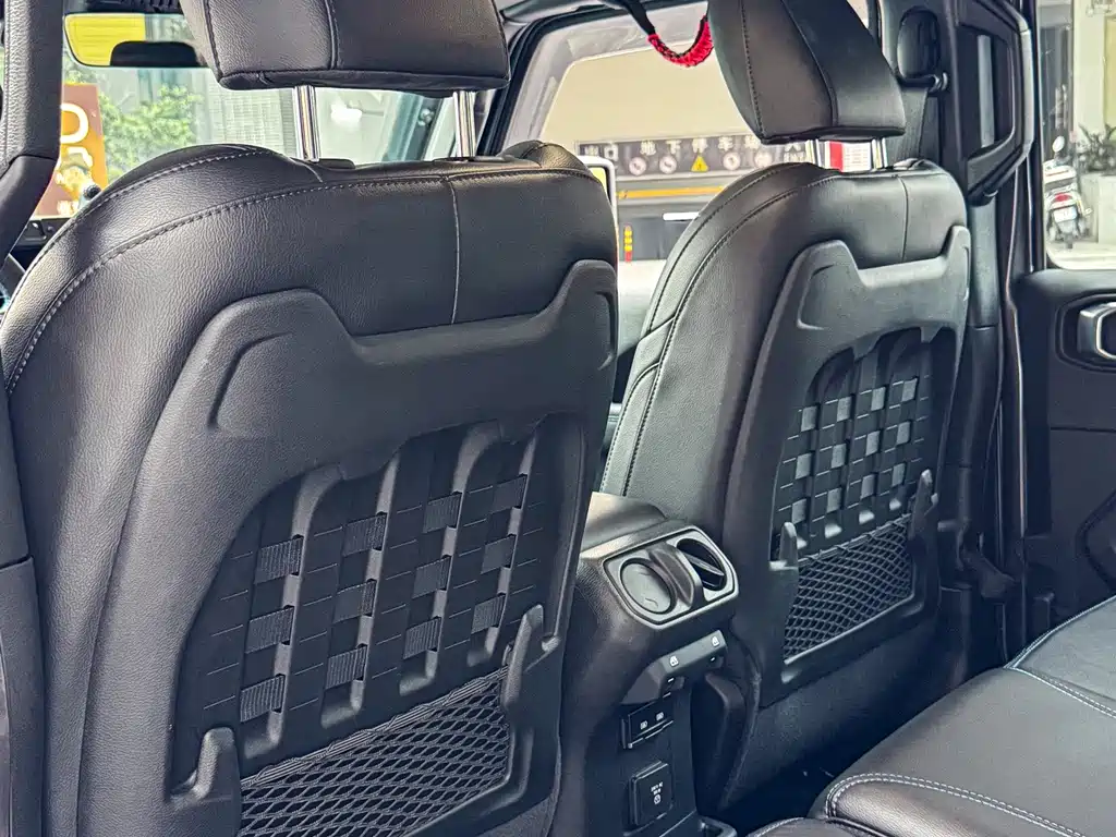Jeep Wrangler New Energy 2021 — фото 13