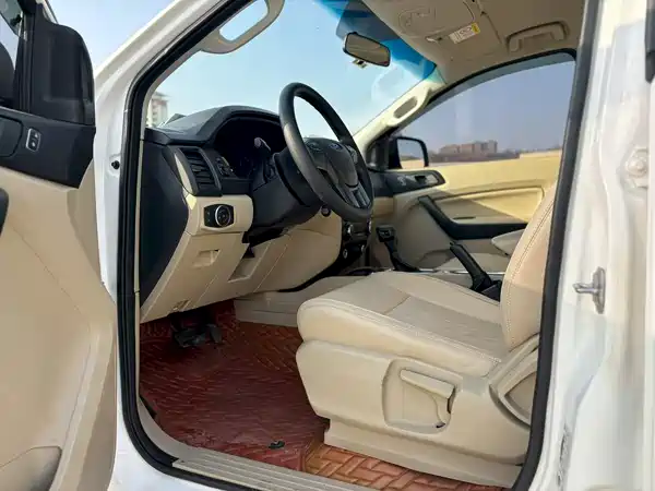 Ford Everest 2021