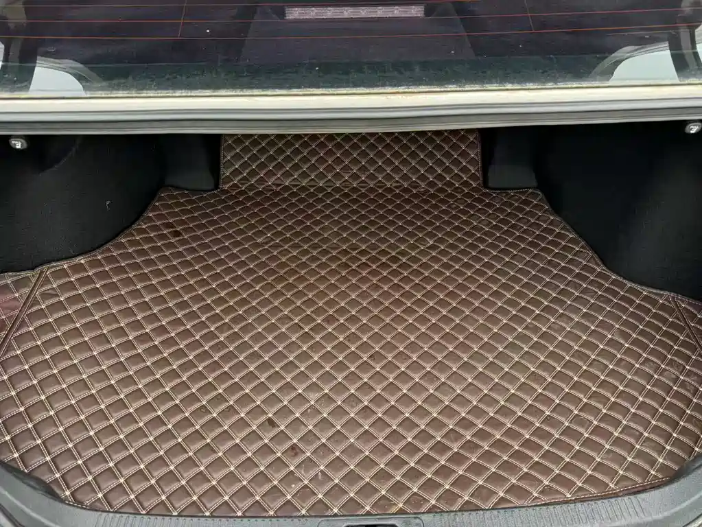 Toyota Camry 2018 — фото 12