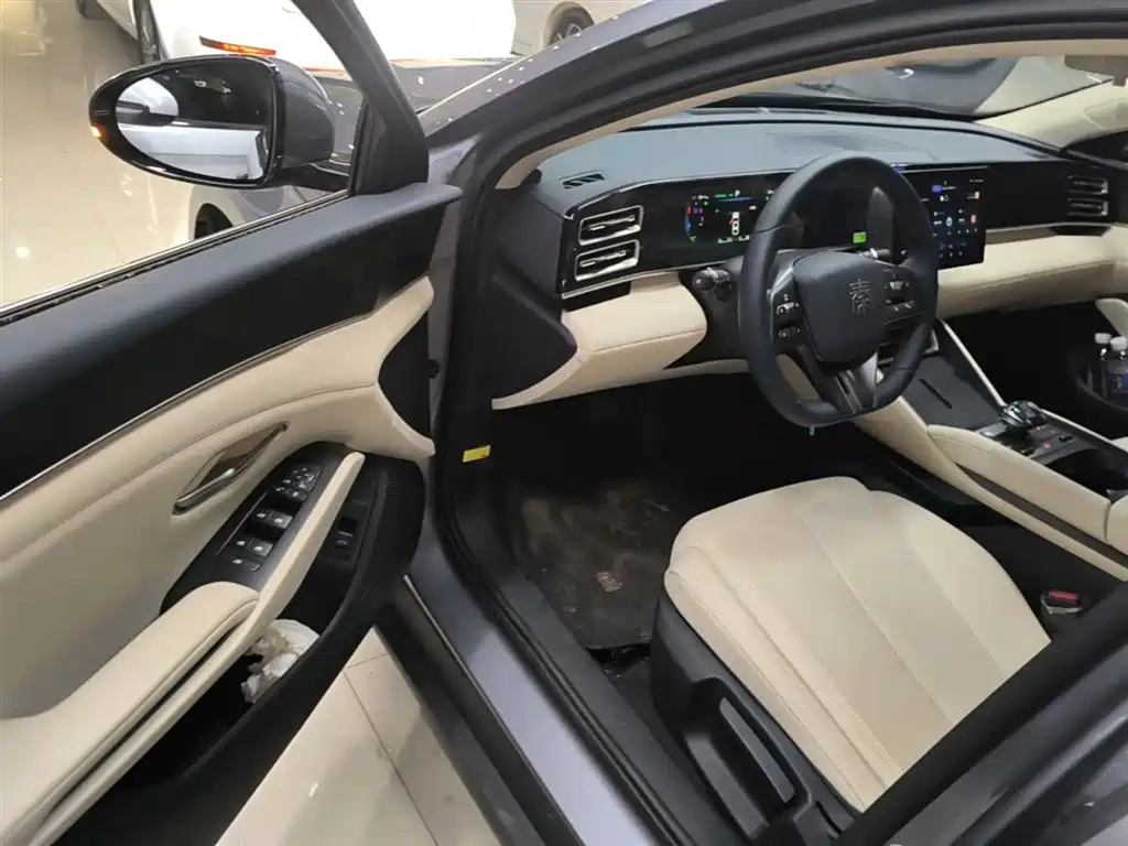 BYD Qin L 2025 — фото 16