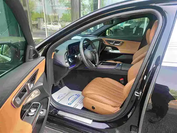 Mercedes-Benz E-Class 2024