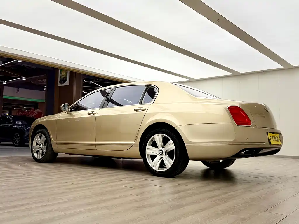 Bentley Flying Spur 2012 — фото 6