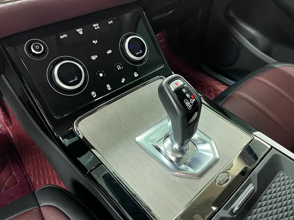 Land Rover Evoque 2022 — фото 14