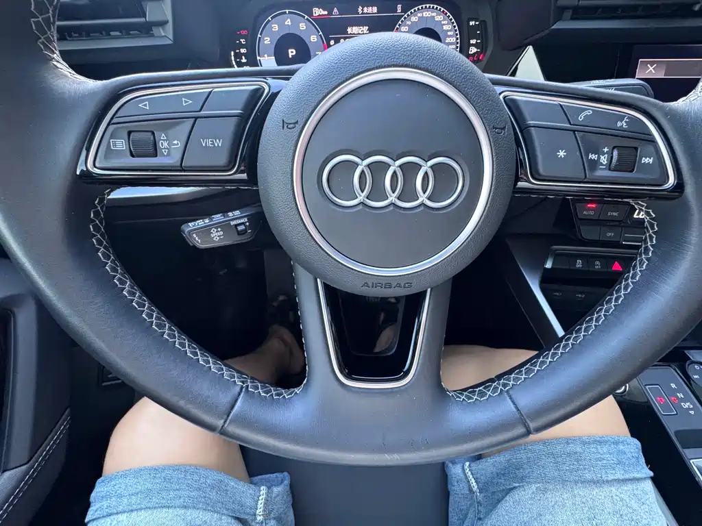 Audi A3 2023 — фото 24