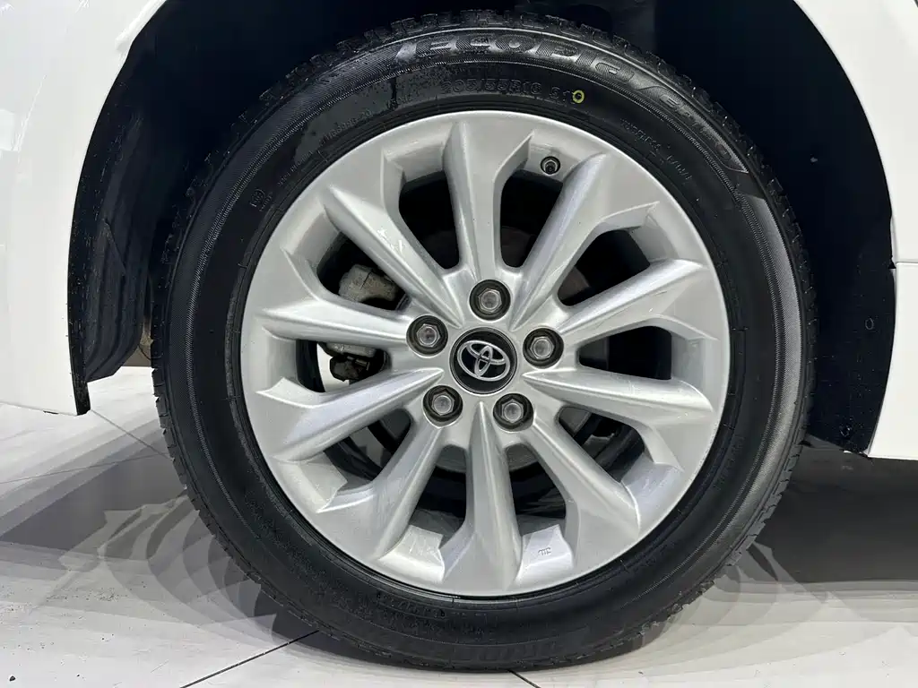 Toyota Corolla 2022 — фото 19