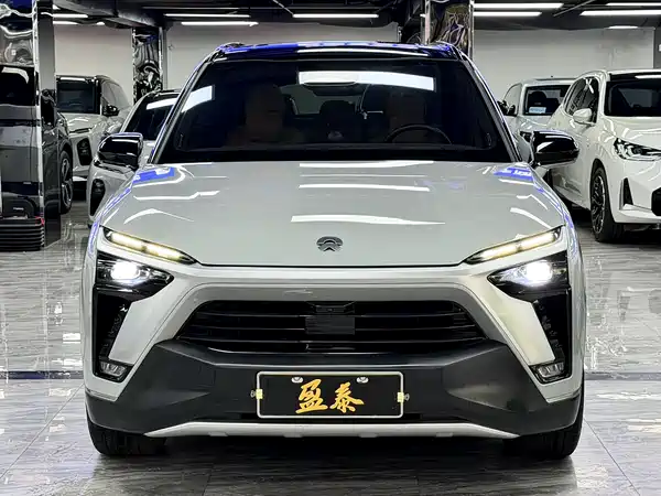 NIO ES8 2022