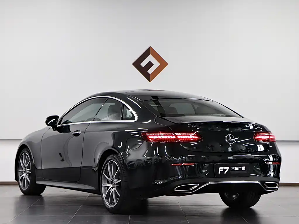 Mercedes-Benz E-Class 2023 — фото 4