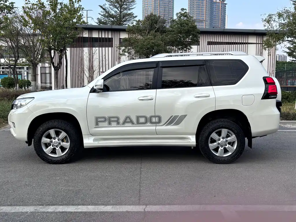 Toyota Prado 2018 — фото 5