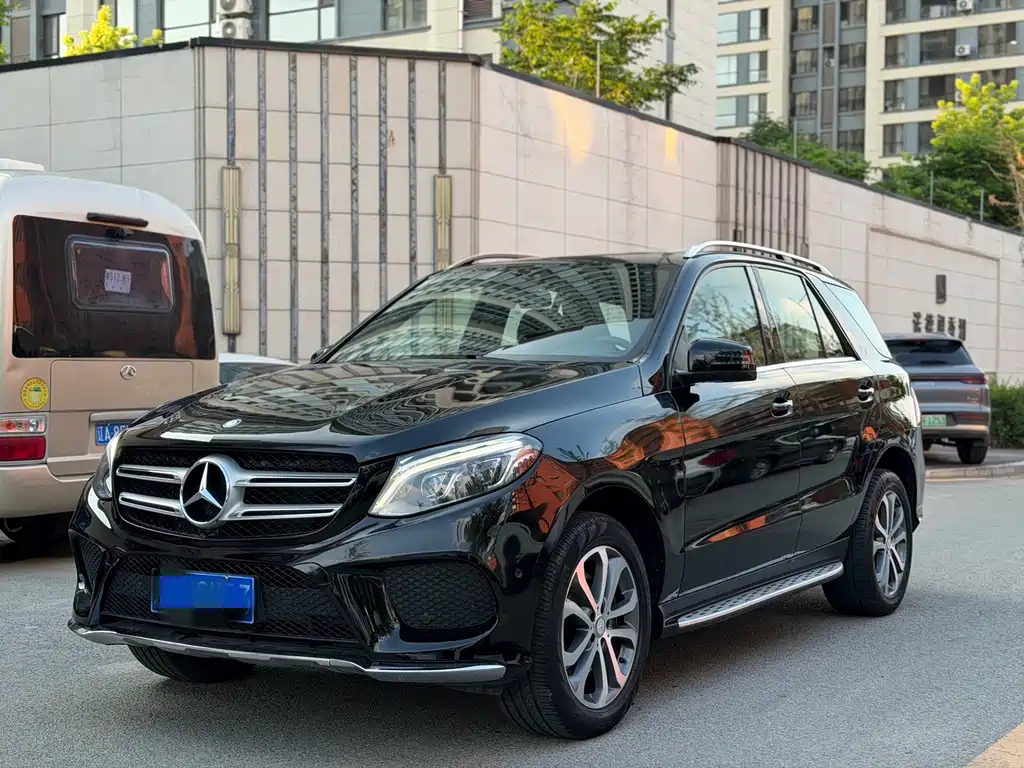 Mercedes-Benz GLE 2016
