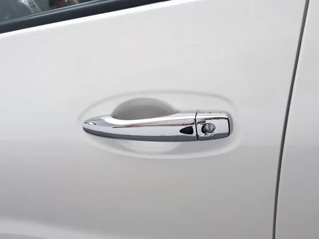Nissan Terra 2021 — фото 18
