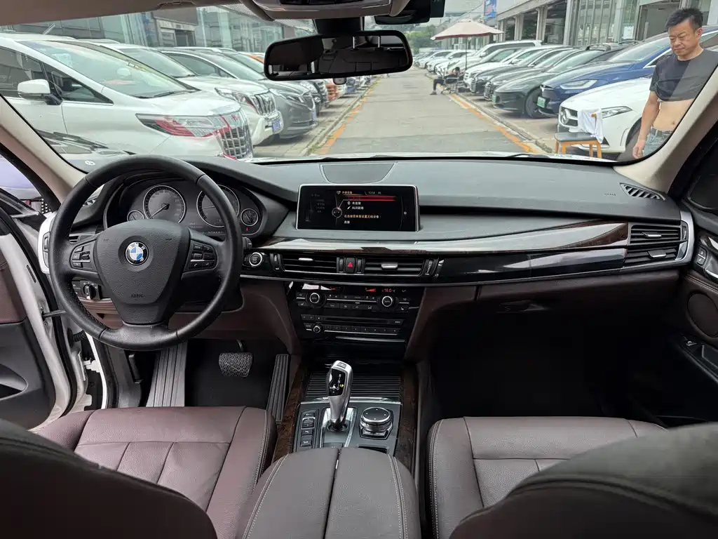 BMW X5 2016 — фото 14