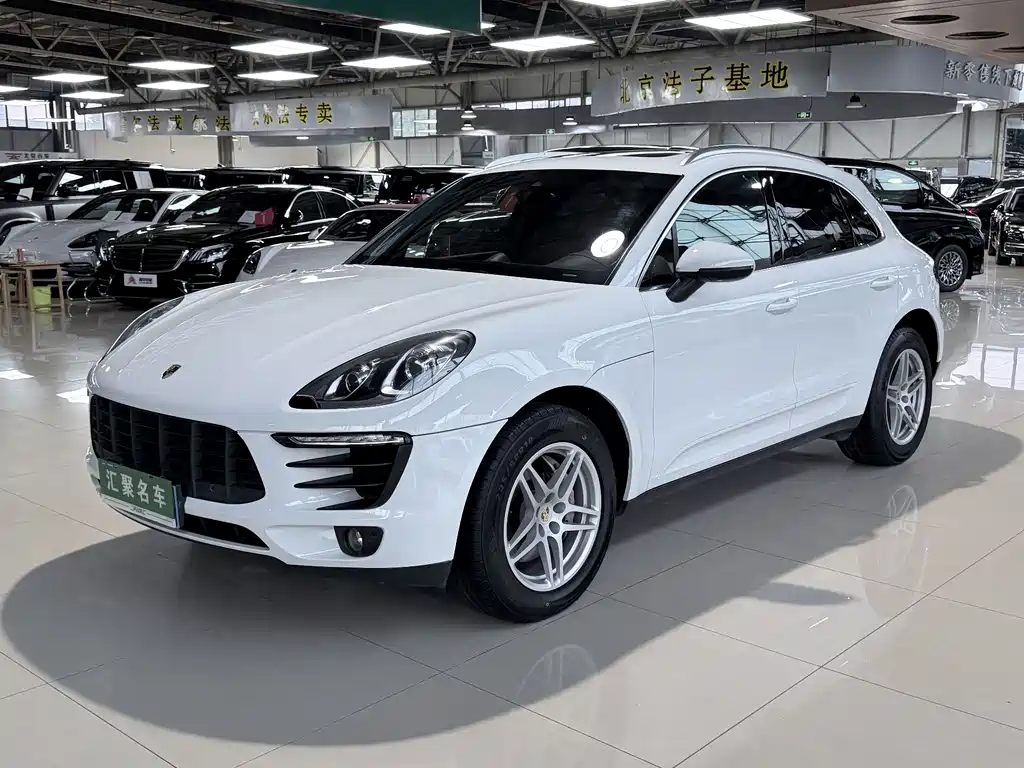 Porsche Macan 2017 — фото 1