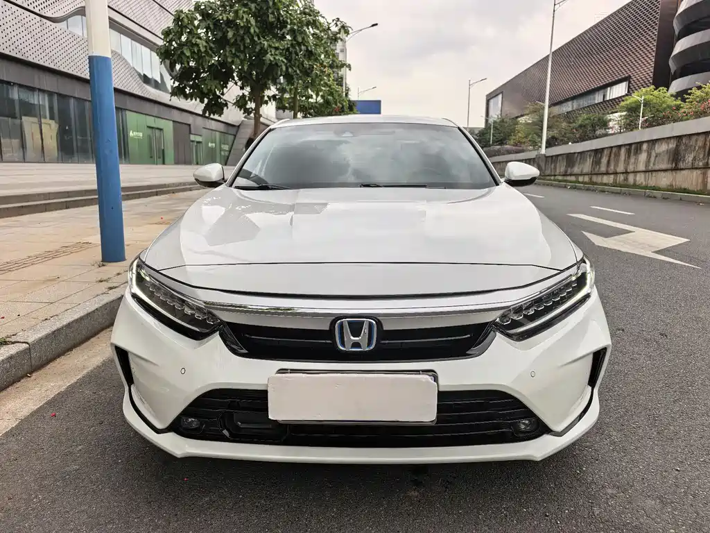 Honda Inspire 2022 — фото 2