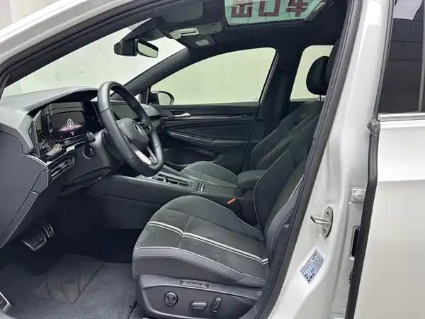 Volkswagen Golf 2022